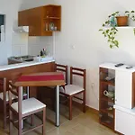 Hébergement de vacances Near Paklenica Park *