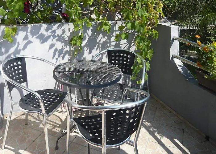 Near Paklenica Park Nyaraló