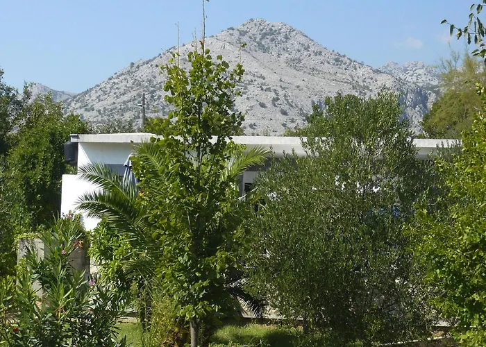 Semesterbostad Near Paklenica Park Starigrad Paklenica